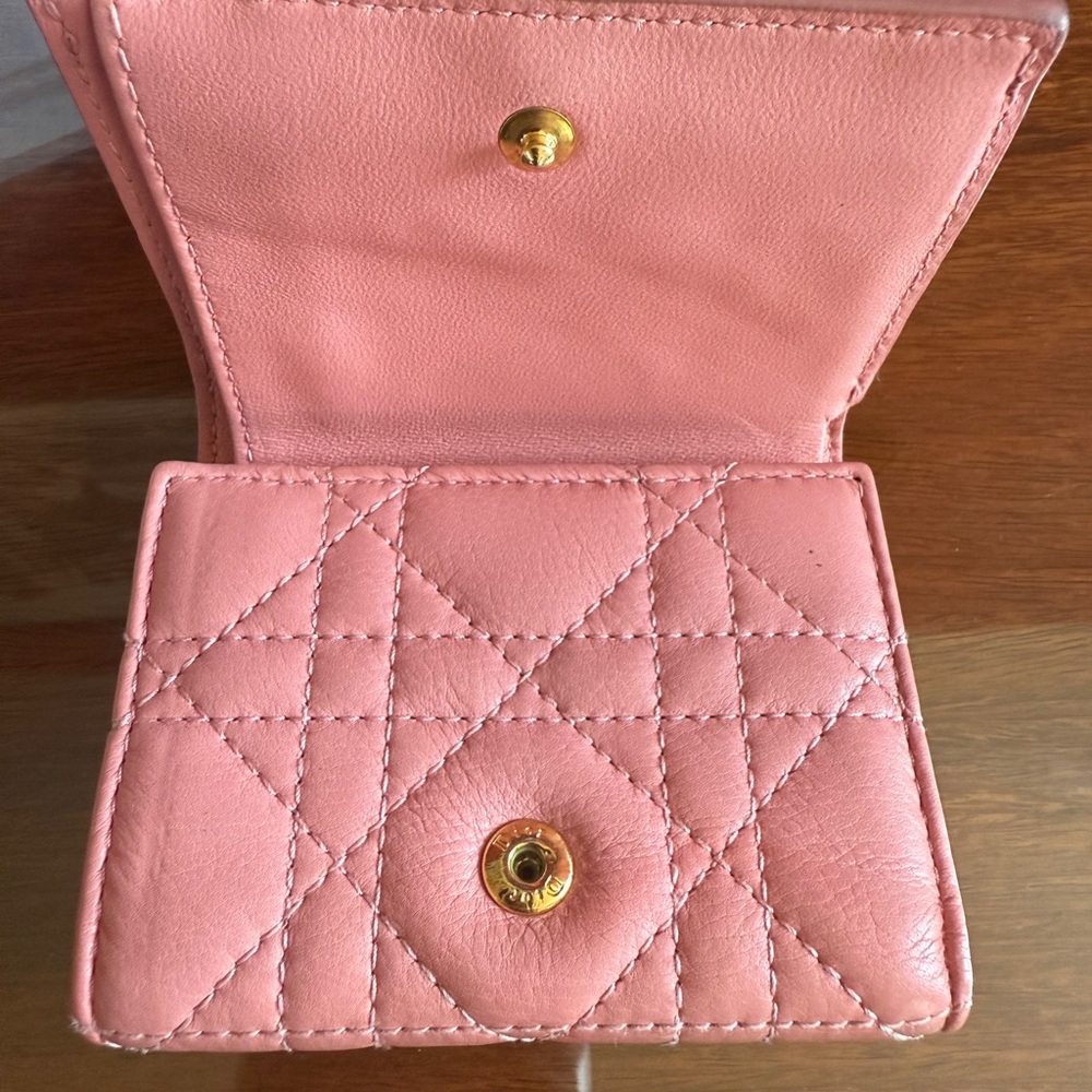 DIOR CARO COMPACT TRIFOLD COMPACT WALLET, PINK CALFSKIN LEATHER - Picture 4 of 14